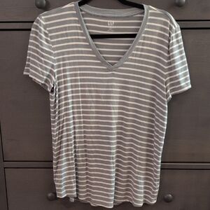 3/$15 GAP Gray and White Striped Luxe Short Sleeve Tee In Medium EUC